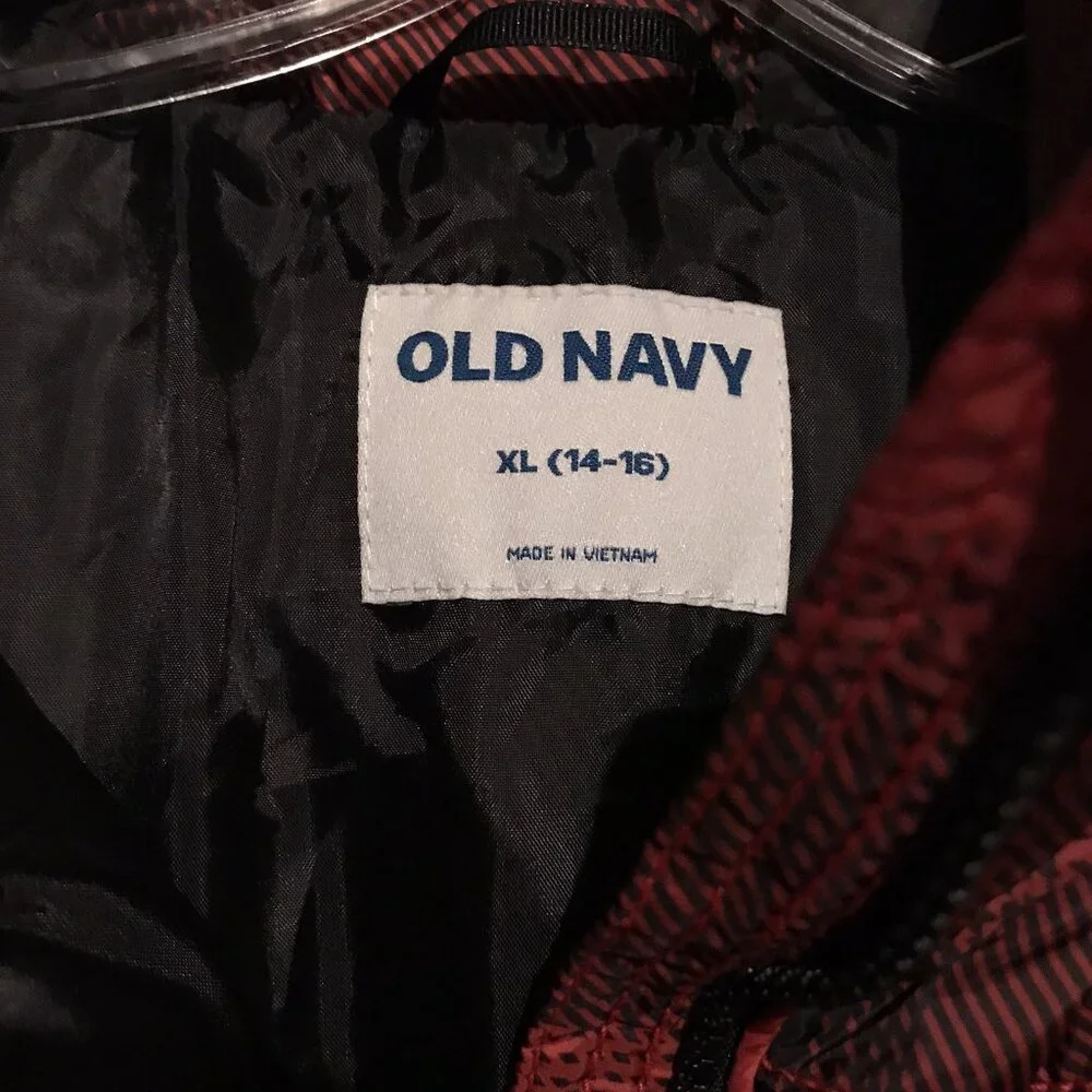 Old Navy Black Red Buffalo Plaid Check Girls XL 14-16 Cropped Puffer Jacket Coat - Picture 3 of 3